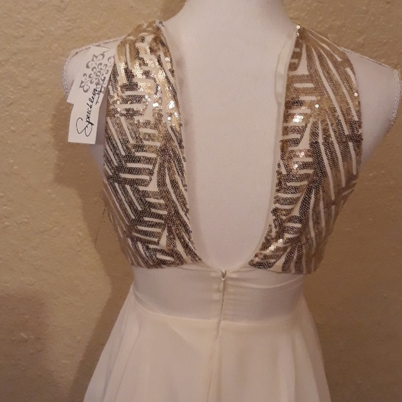 Speechless sparkly dress Size 3 - Picture 4 of 7